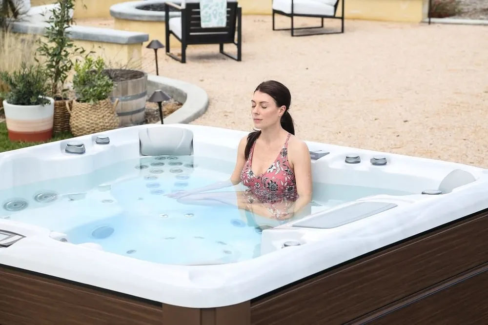 2019 sundance spas 000 037 installation